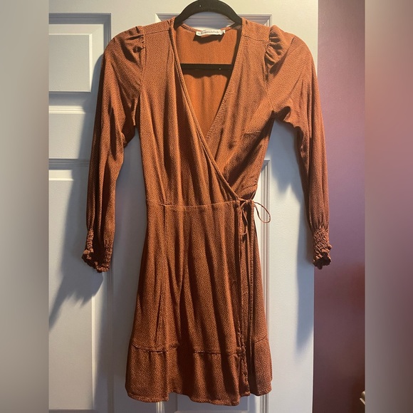 Abercrombie brown polka dot smocked cuff ruffle hem wrap dress XSP - Picture 3 of 7